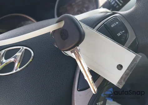 2013 Hyundai Elantra Gls из США, поврежденный, VIN 5NPDH4AE5DH302453